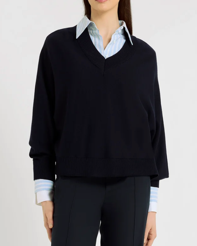 Pull John bleu nuit Hana San