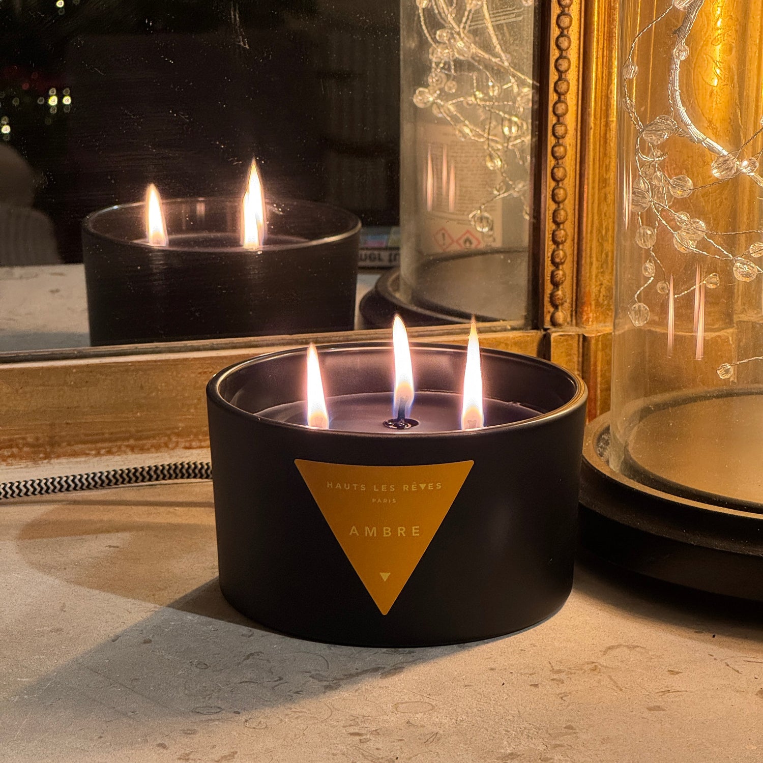 Bougie noire parfumée 